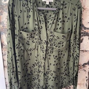 Cloth & Stone Anthro, Olive Green & Black Leopard Print, Button Up Shirt, Size M